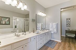 Casa Maria Luxurious 3 Bedroom Condo by RedAwning