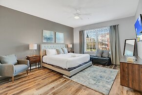 Vero`s Gem Deluxe 3 Bedroom Condo by RedAwning