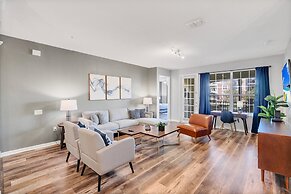 Vero`s Gem Deluxe 3 Bedroom Condo by RedAwning