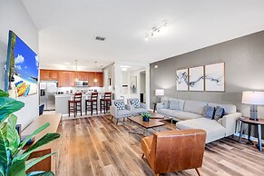 Vero`s Gem Deluxe 3 Bedroom Condo by RedAwning