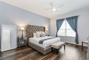 Casa Luna Deluxe 3 Bedroom Condo by Redawning