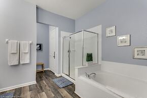 Casa Luna Deluxe 3 Bedroom Condo by Redawning