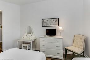 Casa Luna Deluxe 3 Bedroom Condo by Redawning