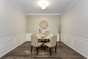 Casa Luna Deluxe 3 Bedroom Condo by Redawning