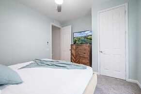 La Vista Lakeview Deluxe 3 Bedroom Condo by RedAwning