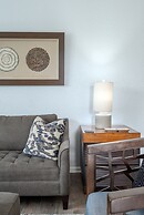 La Vista Lakeview Deluxe 3 Bedroom Condo by RedAwning