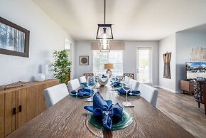 La Vista Lakeview Deluxe 3 Bedroom Condo by RedAwning