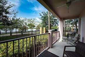 La Vista Lakeview Deluxe 3 Bedroom Condo by RedAwning