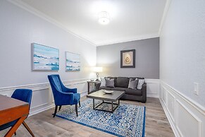 La Vista Lakeview Deluxe 3 Bedroom Condo by RedAwning