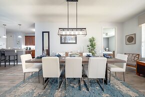 La Vista Lakeview Deluxe 3 Bedroom Condo by RedAwning