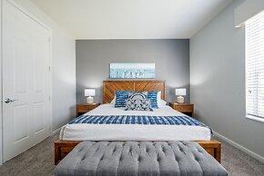 La Vista Lakeview Deluxe 3 Bedroom Condo by RedAwning