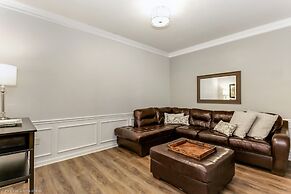 Spring Lakeview 3 Bedroom Condo by RedAwning