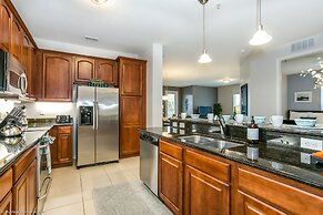 Spring Lakeview 3 Bedroom Condo by RedAwning