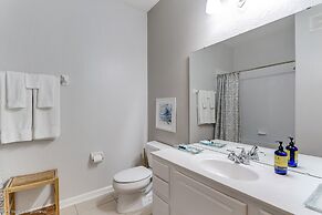 Spring Lakeview 3 Bedroom Condo by RedAwning