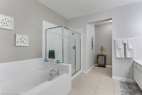 Spring Lakeview 3 Bedroom Condo by RedAwning