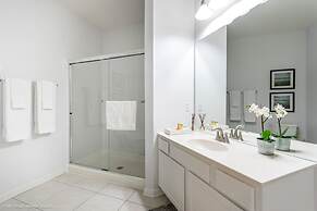 La Casita Ventura 2 Bedroom Condo by Redawning