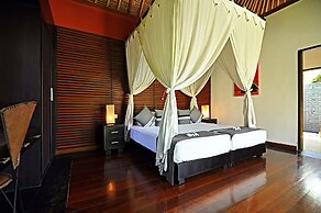 Two Bedrooms Villa With Private Pool, Large Landscape Garden and Kitch