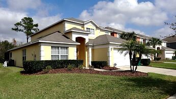 5 Beds With Private Pool Near Disney Parks 4703 5 Bedroom Home by RedA