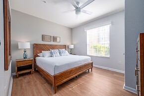 Casa Lucia Lakeview 3 Bedroom Condo by RedAwning