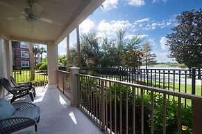 Casa Lucia Lakeview 3 Bedroom Condo by RedAwning