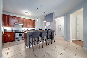 Casa Lucia Lakeview 3 Bedroom Condo by RedAwning