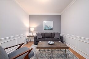 Casa Lucia Lakeview 3 Bedroom Condo by RedAwning