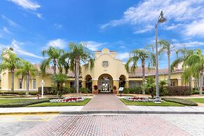 Casa Michel 2 Bedroom Condo by Redawning