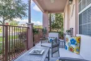 Casa Magnolias Deluxe 3 Bedroom Condo by RedAwning