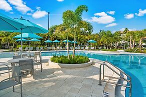 Orlando Palms Deluxe 3 Bedroom Condo by RedAwning