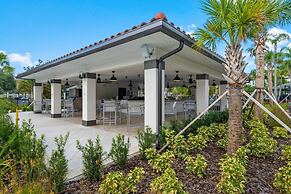 Orlando Palms Deluxe 3 Bedroom Condo by RedAwning