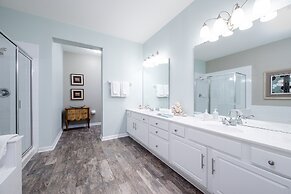 Orlando Palms Deluxe 3 Bedroom Condo by RedAwning