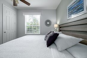 Orlando Palms Deluxe 3 Bedroom Condo by RedAwning
