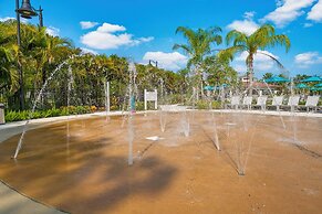 Orlando Palms Deluxe 3 Bedroom Condo by RedAwning