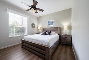 Orlando Palms Deluxe 3 Bedroom Condo by RedAwning