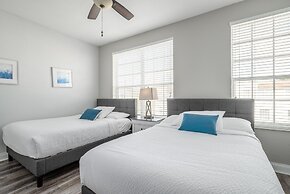 Casa Bella Townhome 3 Bedroom Condo by RedAwning