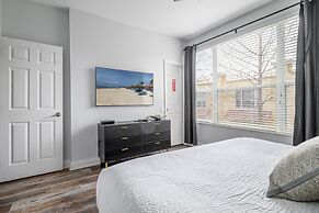 Casa Bella Townhome 3 Bedroom Condo by RedAwning