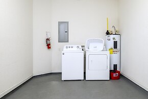 Casa Bella Townhome 3 Bedroom Condo by RedAwning