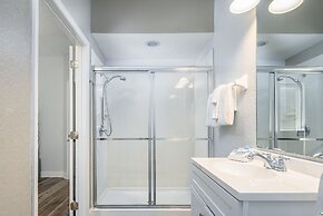 Casa Bella Townhome 3 Bedroom Condo by RedAwning