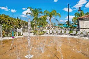 Casa Bella Townhome 3 Bedroom Condo by RedAwning