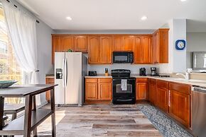 Casa Bella Townhome 3 Bedroom Condo by RedAwning