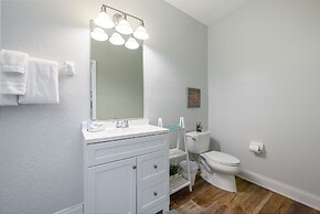 Casa Bella Townhome 3 Bedroom Condo by RedAwning