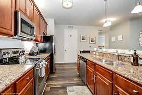 Renata's Waterscape Deluxe 3 Bedroom Condo by RedAwning