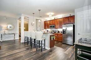 Renata's Waterscape Deluxe 3 Bedroom Condo by RedAwning