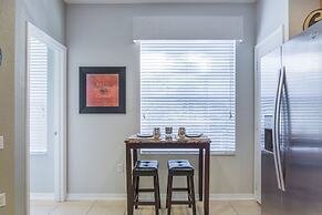 Casa Nova Deluxe Townhome 3 Bedroom Townhouse by RedAwning