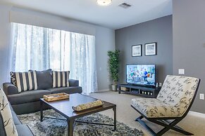 Casa Nova Deluxe Townhome 3 Bedroom Townhouse by RedAwning