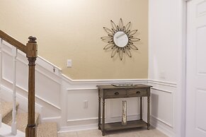 Casa Nova Deluxe Townhome 3 Bedroom Townhouse by RedAwning