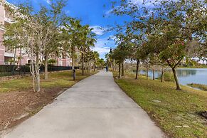 Casa Nova Deluxe Townhome 3 Bedroom Townhouse by RedAwning