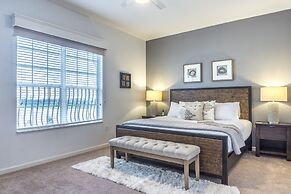 Casa Del Lago Penthouse 3 Bedroom Condo by RedAwning