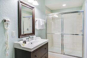 Oasis Escape Townhome 3 Bedroom Condo by Redawning