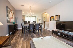 Oasis Escape Townhome 3 Bedroom Condo by Redawning